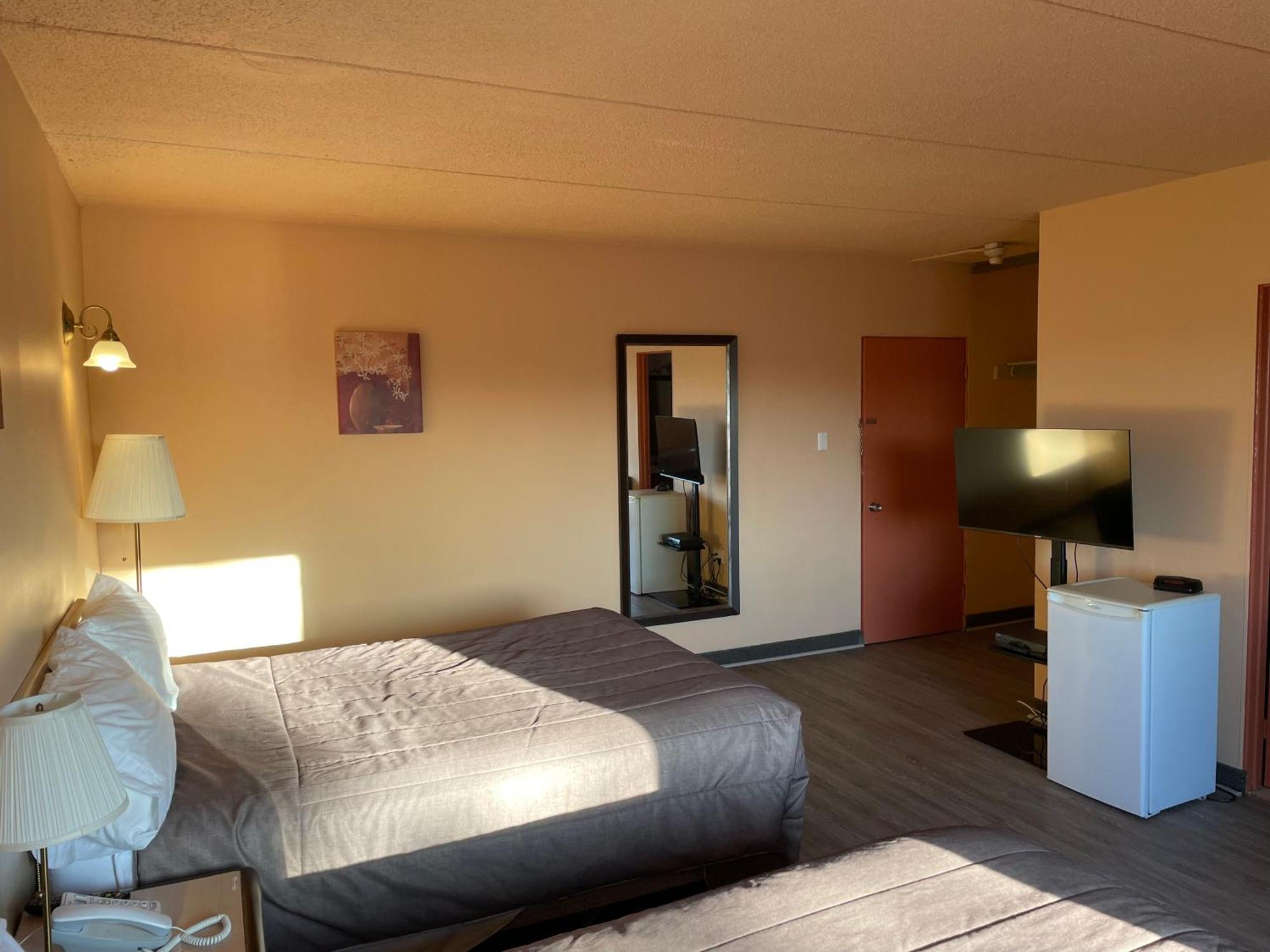 Motel St-Eustache Saint-Eustache Bagian luar foto