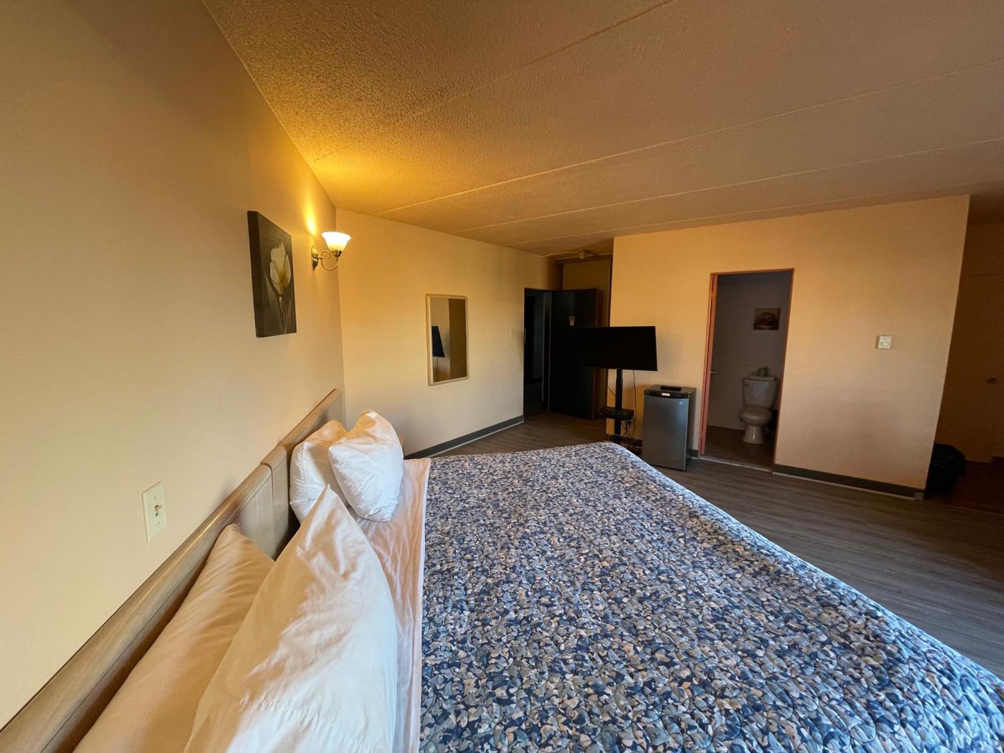 Motel St-Eustache Saint-Eustache Bagian luar foto